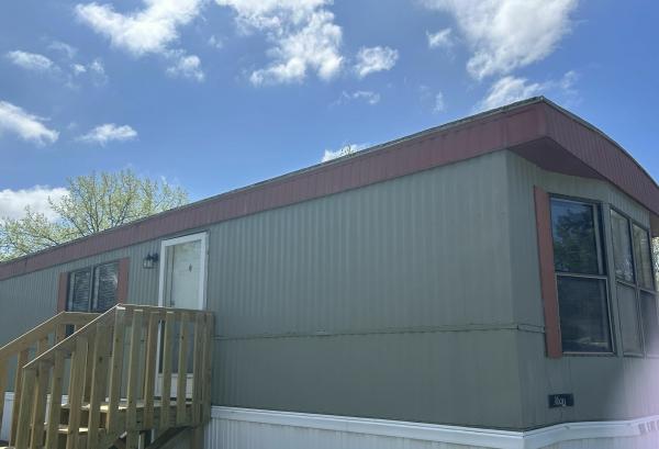Photo 1 of 2 of home located at 1551 3rd St. East, Lot# 188 Milan, IL 61264