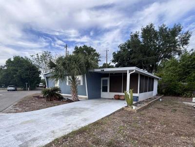 Photo 2 of 14 of home located at 13 Rose Lane Mount Dora, FL 32757