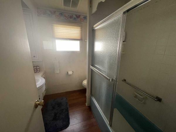 1987 PARK 1BR/1BA w/ Bonus Room Mobile Home