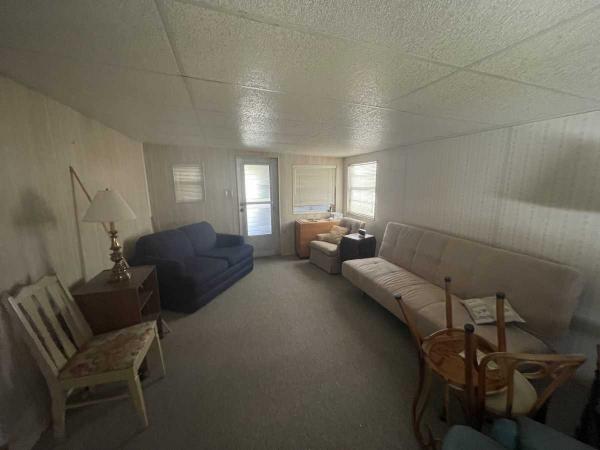 1987 PARK 1BR/1BA w/ Bonus Room Mobile Home