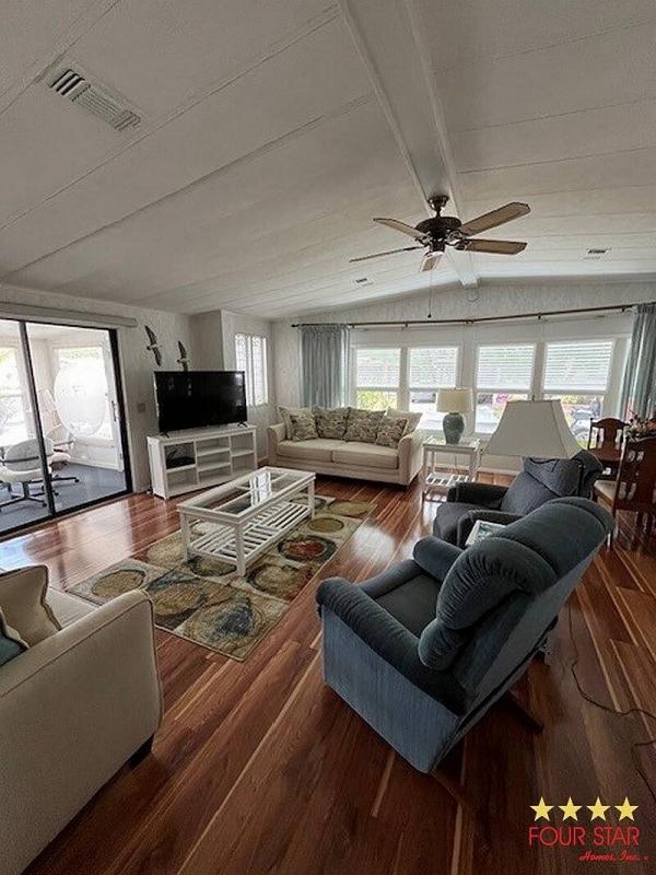 1985 CORO  Home
