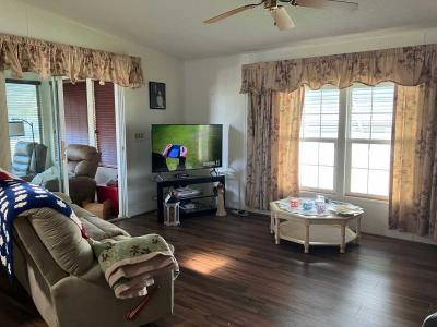 Photo 3 of 4 of home located at 448 Barbados Dr Lake Wales, FL 33858