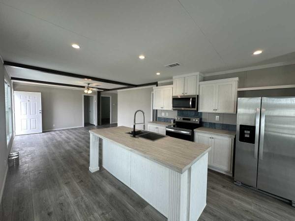 2025 Champion DRM2848B-2848H32170 Manufactured Home