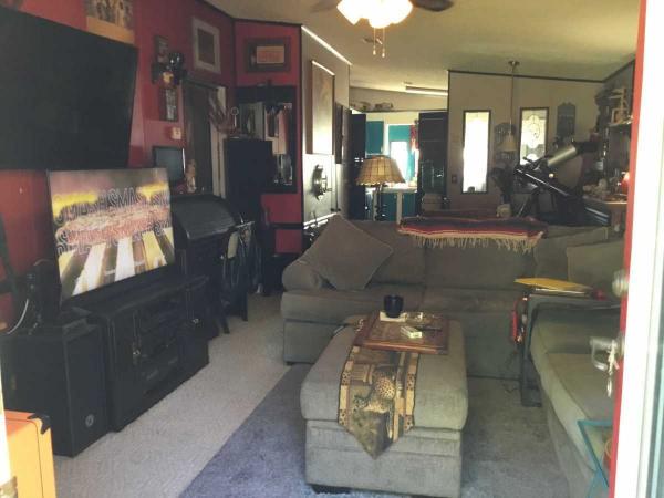 1989 Nott hs Manufactured Home