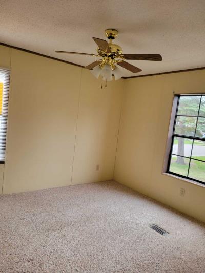 Photo 4 of 6 of home located at 3345 Nottingham Bay City, MI 48706