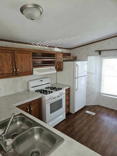 Photo 2 of 8 of home located at 3336 Glendale Cr Bay City, MI 48706