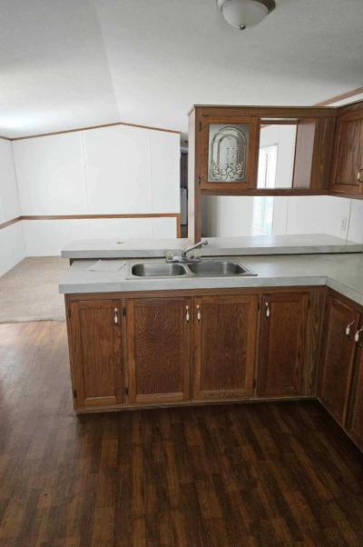 Photo 4 of 8 of home located at 3336 Glendale Cr Bay City, MI 48706