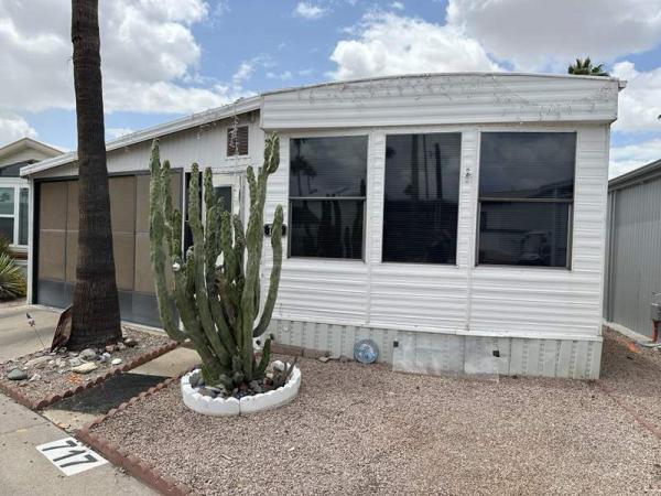 Photo 1 of 2 of home located at 600 S. Idaho Rd. #717 Apache Junction, AZ 85119