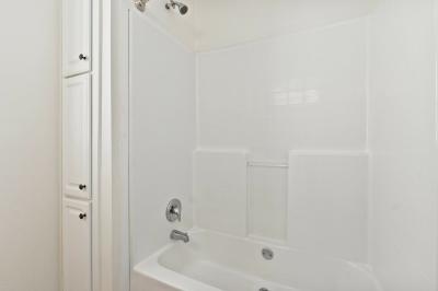 Photo 4 of 26 of home located at 194 NE Buoy Dr Jensen Beach, FL 34957