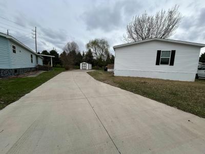 Photo 3 of 27 of home located at 1609 SE Green Park Cr. #406 Ankeny, IA 50021