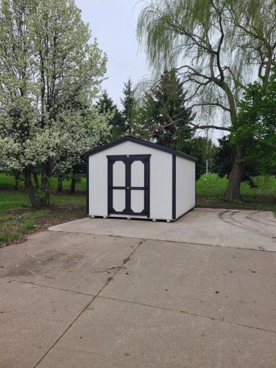 Photo 4 of 27 of home located at 1609 SE Green Park Cr. #406 Ankeny, IA 50021
