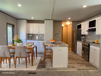 Photo 5 of 33 of home located at 210 Peggy #Pg210 Conroe, TX 77301