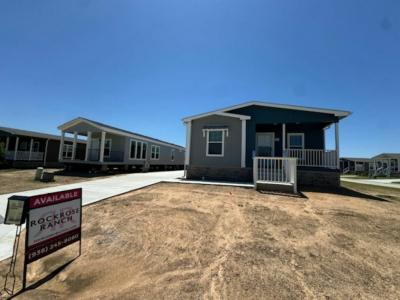 Photo 5 of 28 of home located at 100 Trail Ride Way Willis, TX 77318