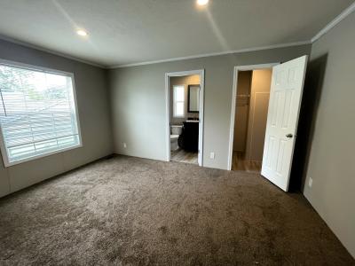 Photo 4 of 9 of home located at 4739 Carlton Rd Sterling Heights, MI 48310