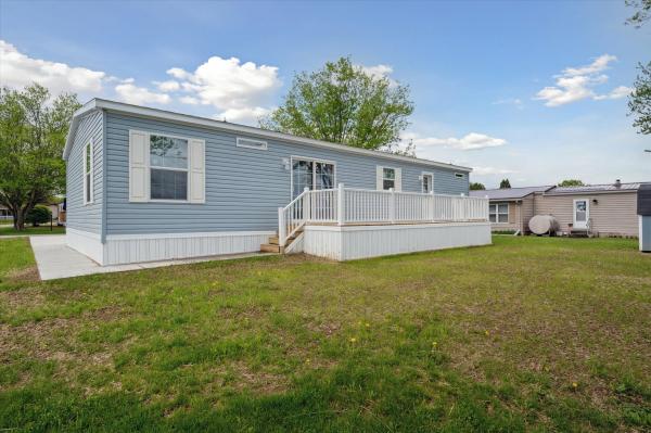 2025 Redman 742 NWDSA25201  Home