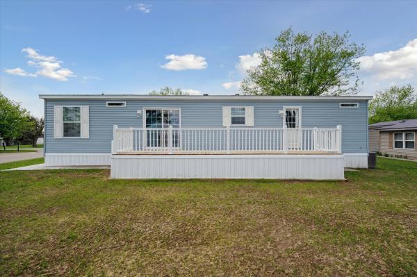 2025 Redman 742 NWDSA25201  Home