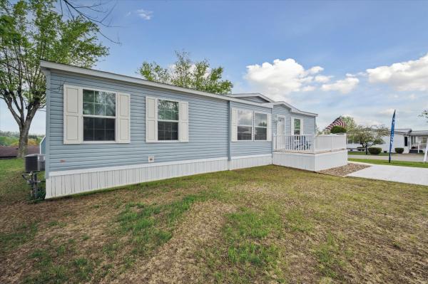 2025 Redman 742 NWDSA25201  Home