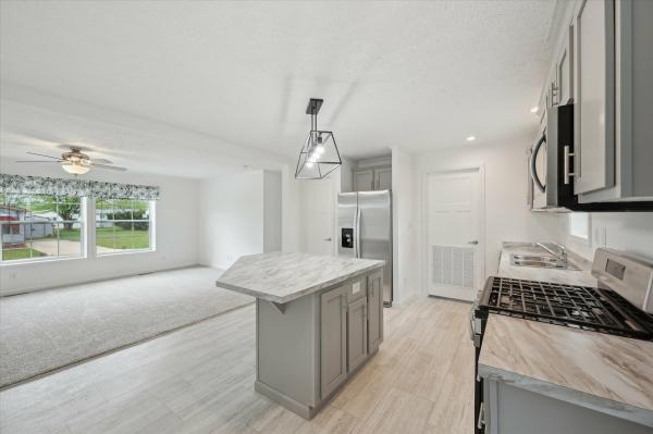 2025 Redman 742 NWDSA25201  Home