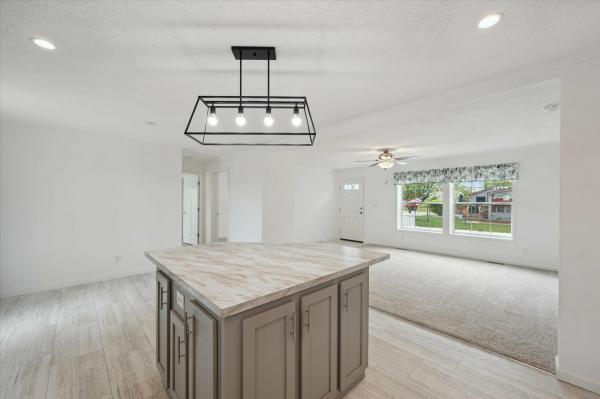 2025 Redman 742 NWDSA25201  Home