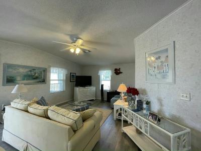 Photo 2 of 20 of home located at 36130 Citrus Blvd. Grand Island, FL 32735