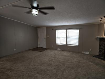 Photo 3 of 13 of home located at 6437 Laramie Dr Romulus, MI 48174