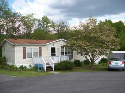 Mobile Home at 22 Magic Wand Court Falling Waters, WV 25419