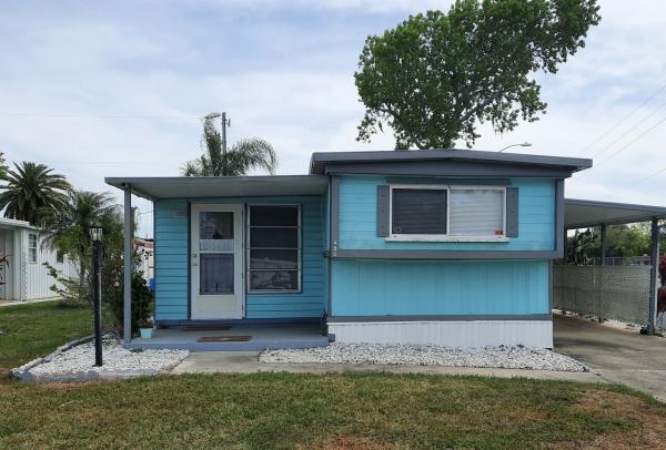 Photo 1 of 2 of home located at 918 Reed Canal Rd South Daytona, FL 32119