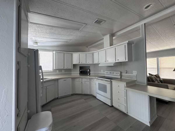 1983 Glen Mobile Home