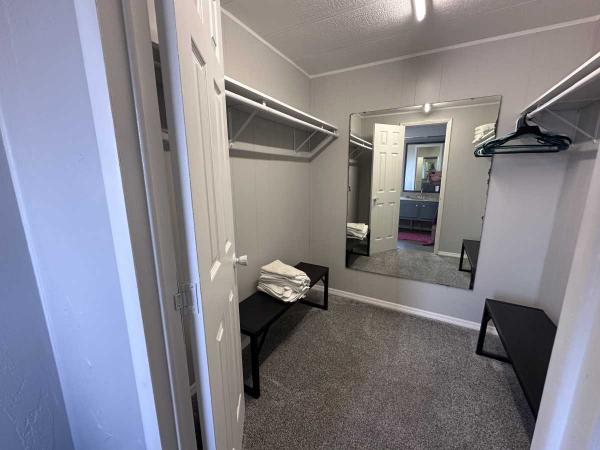 1983 Glen Mobile Home