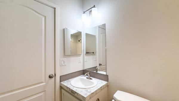 2024 Fleetwood 220CL24483E Home