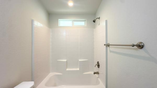 2024 Fleetwood 220CL24483E Home