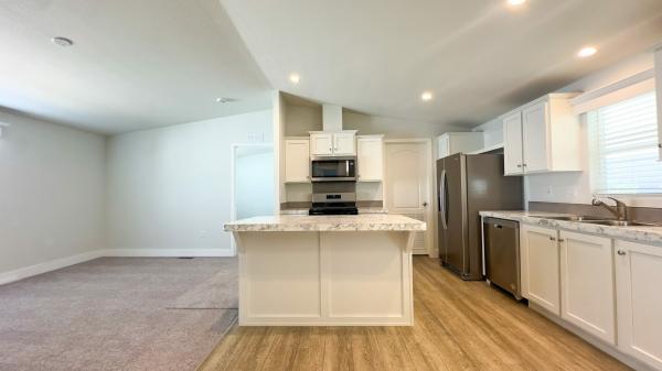 2024 Fleetwood 220CL24483E  Home