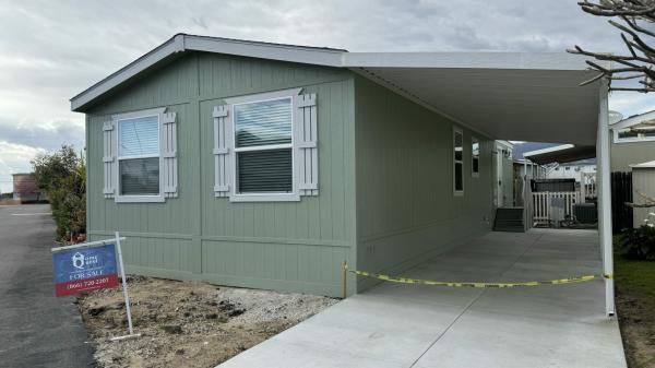 2023 Fleetwood 220CL24483E  Home