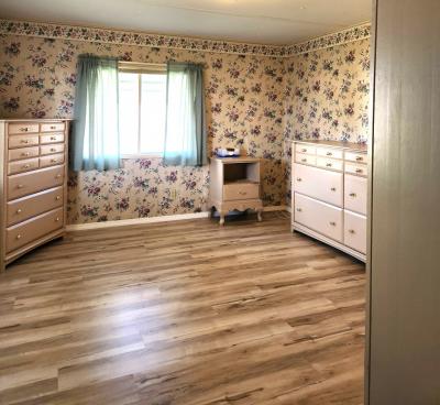 Photo 5 of 20 of home located at 14 Lakeview Dr Palmetto, FL 34221