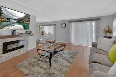Photo 3 of 32 of home located at 191 Forest Lane Debary, FL 32713