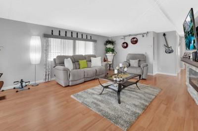 Photo 5 of 32 of home located at 191 Forest Lane Debary, FL 32713
