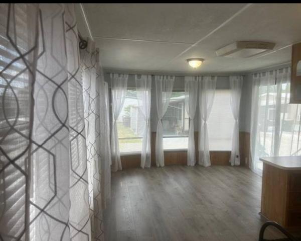 1985 TOWN Mobile Home