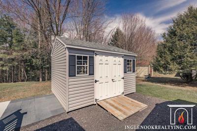 Photo 3 of 12 of home located at 185 Old State Rd Broadalbin, NY 12025