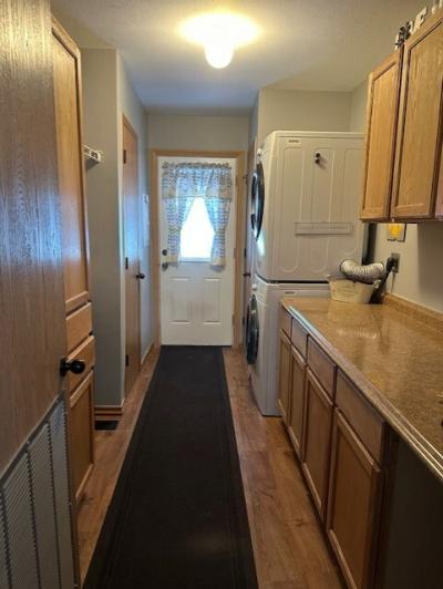 Photo 3 of 8 of home located at 2906 Westwood Bay City, MI 48706