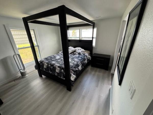 1975 GLEN Mobile Home