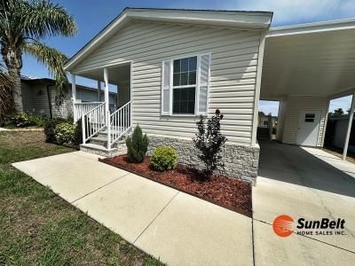 Photo 2 of 23 of home located at 68 Wintergreen Drive Fruitland Park, FL 34731