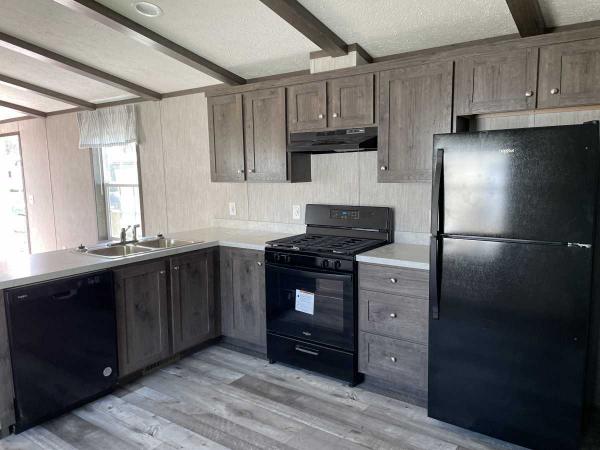2025 Colony Beacon Prestige-14683B/550BP14683B Manufactured Home