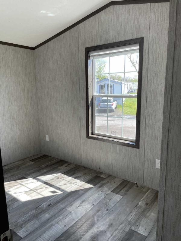 2025 Colony Beacon Prestige-14683B/550BP14683B Manufactured Home