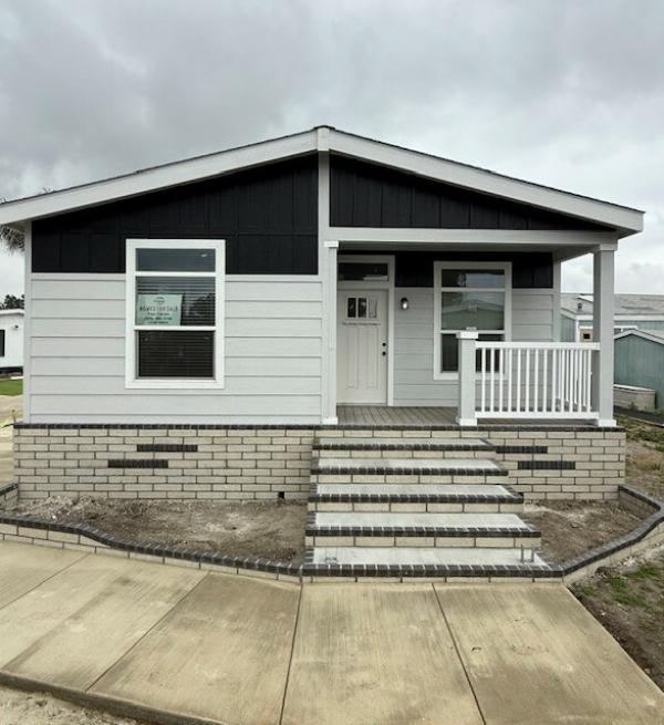 2025 Fleetwood 220CO28563P Manufactured Home