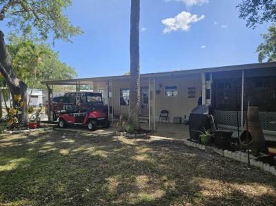 Photo 5 of 29 of home located at 9925 Ulmerton Rd., #15 Largo, FL 33771