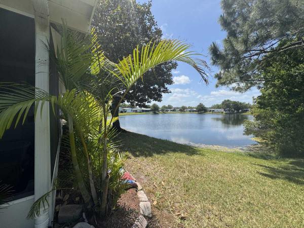 2001  Mobile Home For Sale