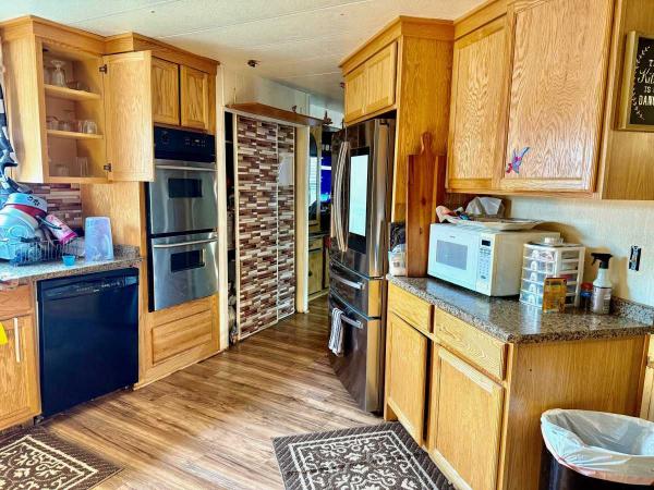 1979 Hillcrest Mobile Home