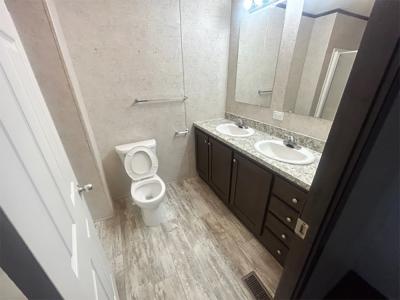 Photo 3 of 5 of home located at 31 St. Peters Drive Bourbonnais, IL 60914