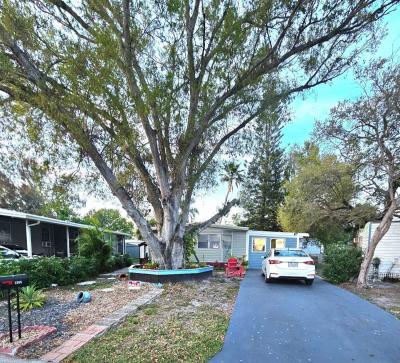 Photo 3 of 24 of home located at 7840 72nd S N. Pinellas Park, FL 33782