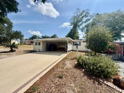 Mobile Home at 117 E Pine Dr Lady Lake, FL 32159